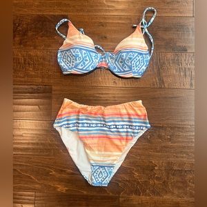 BRAND NEW! KENNY FLOWERS BIKINI- The Palmilla. Size L